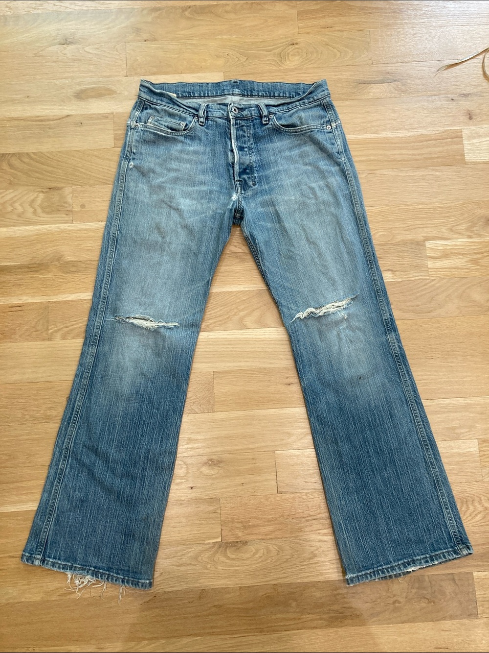 Diesel Industry Men's Jeans with Knee Distress Size 34